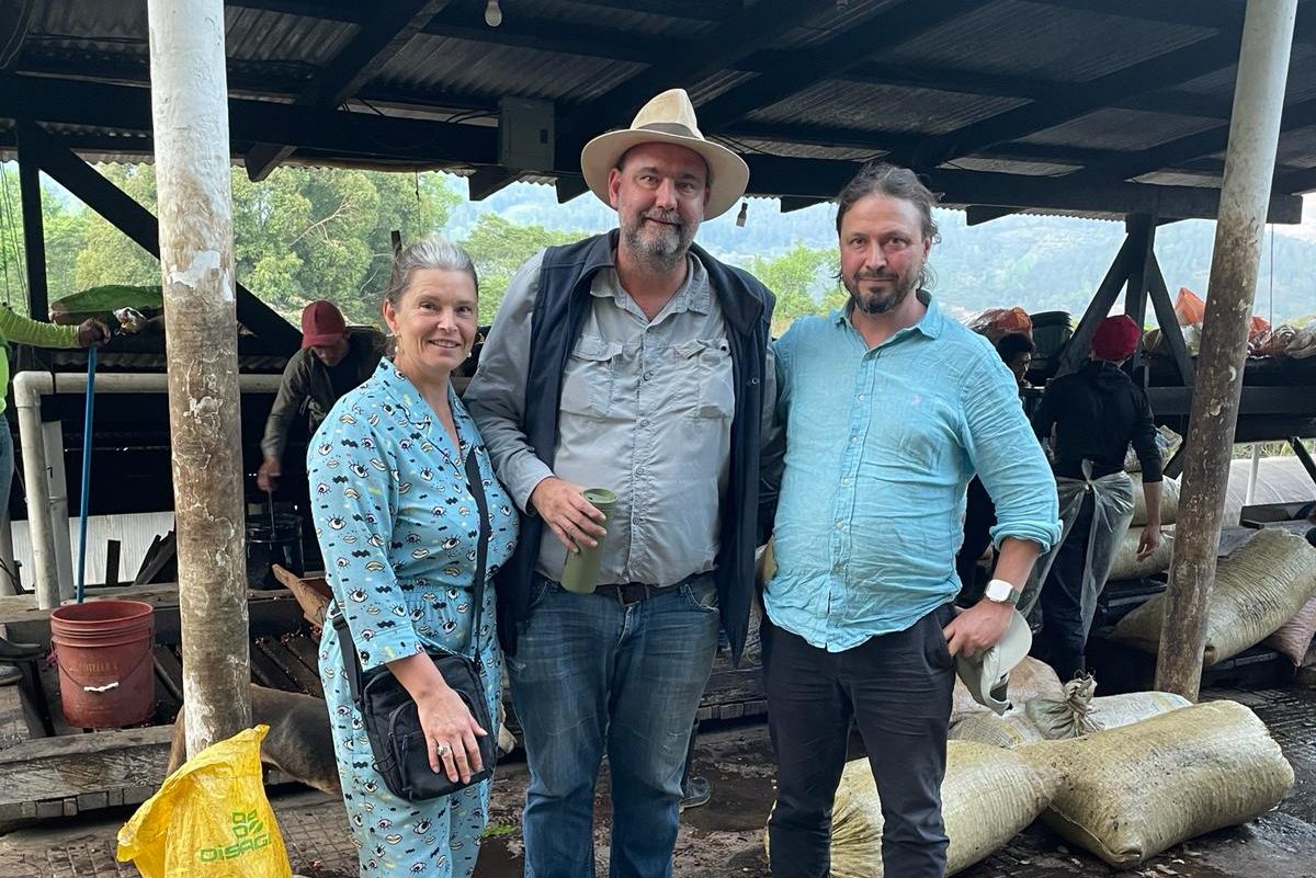 Guatemala kohv La Bella farmis Cobáni piirkonnas. Teodoro Englehardt ja Coffee People meeskond kohvifarmis